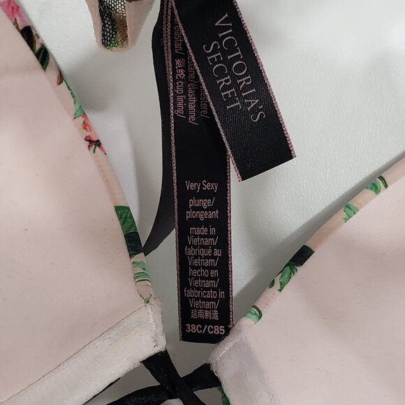 NWT Victoria's Secret PINK Bombshell Very Sexy Plunge Underwire Bra 38C Floral - Picture 3 of 5